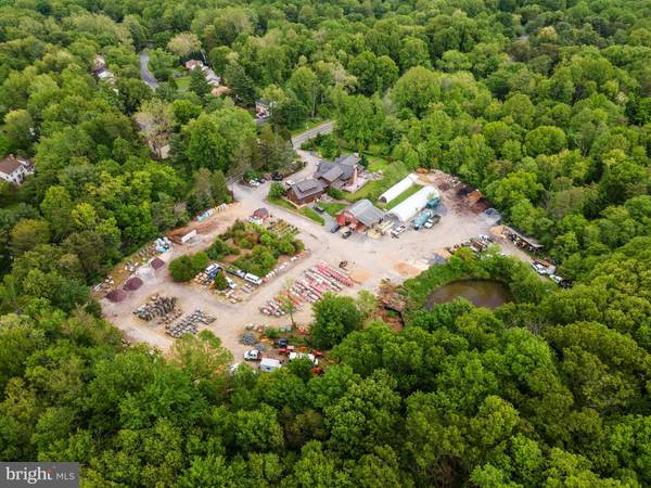 11501 POPES HEAD RD, Fairfax, VA 22030