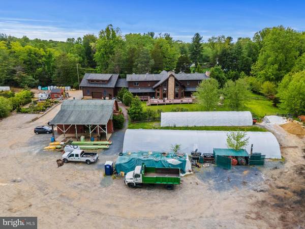 11501 POPES HEAD RD, Fairfax, VA 22030