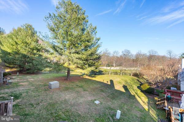 12111 WEDGEWAY PL, Fairfax, VA 22033