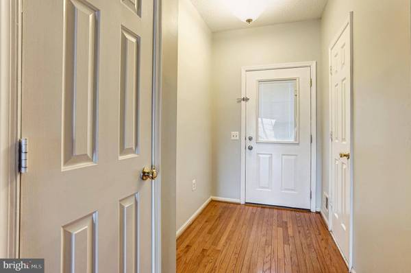 12111 WEDGEWAY PL, Fairfax, VA 22033