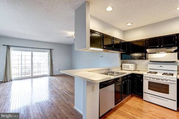 12111 WEDGEWAY PL, Fairfax, VA 22033