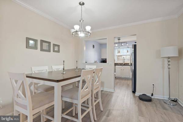 10529 REEDS LANDING CIR, Burke, VA 22015