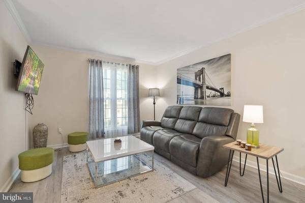 10529 REEDS LANDING CIR, Burke, VA 22015