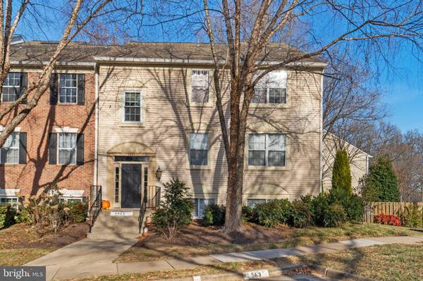 3903 GOLF TEE CT #301, Fairfax, VA 22033