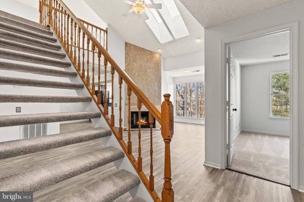 3903 GOLF TEE CT #301, Fairfax, VA 22033