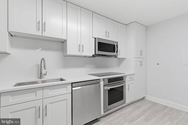 8350 GREENSBORO DR #517, Mclean, VA 22102