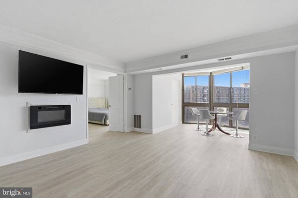 8350 GREENSBORO DR #517, Mclean, VA 22102