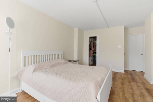 4515 WILLARD AVE #606S, Chevy Chase, MD 20815