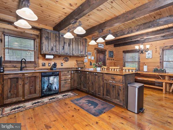 193 ASH LN, Mount Jackson, VA 22842