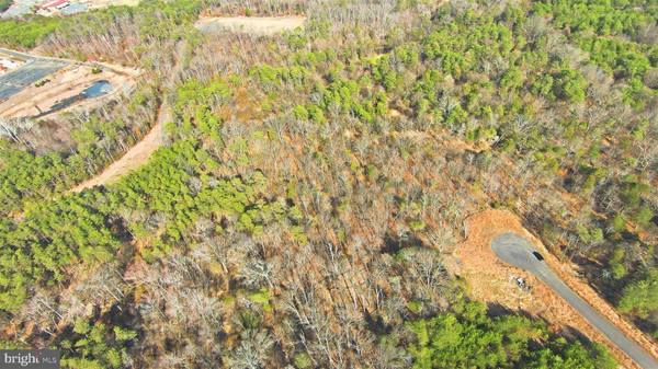 7030 JAY CT, Centreville, VA 20121