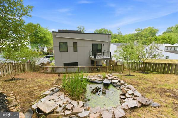 1408 N POWHATAN ST N, Arlington, VA 22205