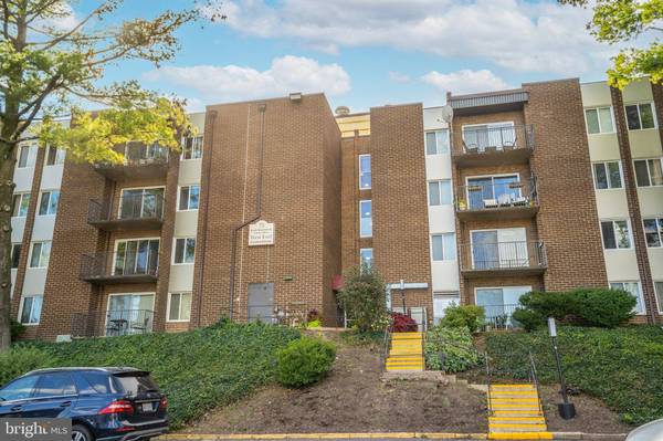 75 S REYNOLDS ST #403, Alexandria, VA 22304
