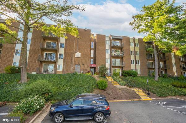 75 S REYNOLDS ST #403, Alexandria, VA 22304