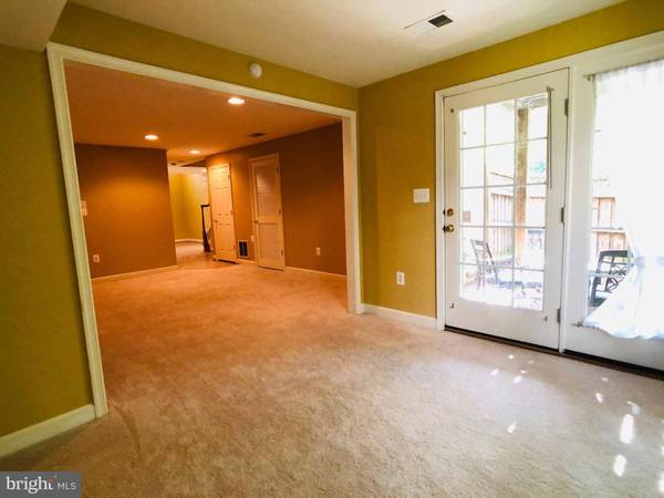 4312 PARK GREEN CT, Fairfax, VA 22030