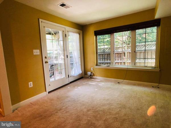 4312 PARK GREEN CT, Fairfax, VA 22030