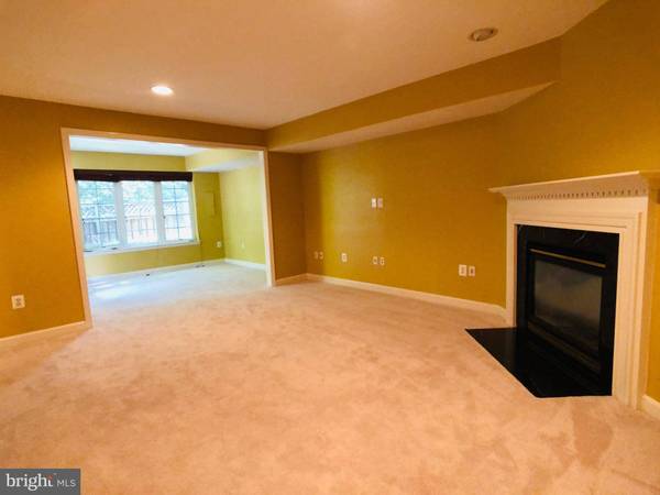 4312 PARK GREEN CT, Fairfax, VA 22030