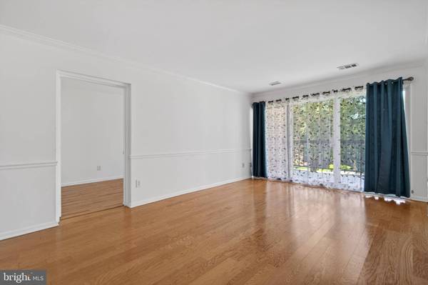 11260 CHESTNUT GROVE SQ #139, Reston, VA 20190