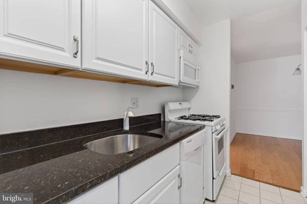 11260 CHESTNUT GROVE SQ #139, Reston, VA 20190