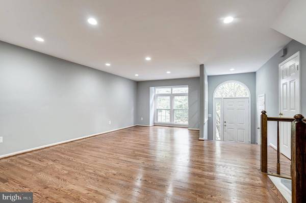 3827 INVERNESS RD, Fairfax, VA 22033
