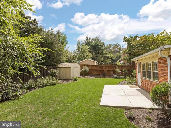 310 N Underwood St, Falls Church, VA 22046-3651