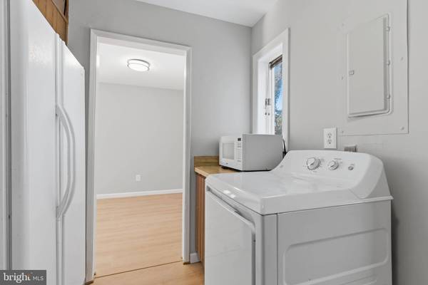 1813 OLMSTEAD DR, Falls Church, VA 22043