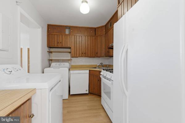 1813 OLMSTEAD DR, Falls Church, VA 22043