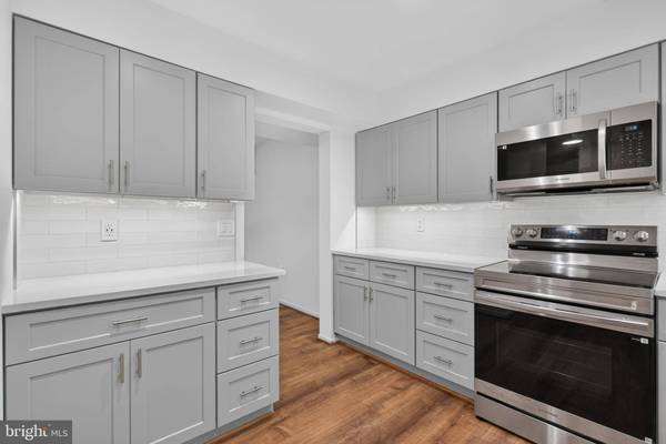 2952 JERMANTOWN RD #2, Oakton, VA 22124
