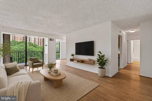2300 PIMMIT DR #712, Falls Church, VA 22043