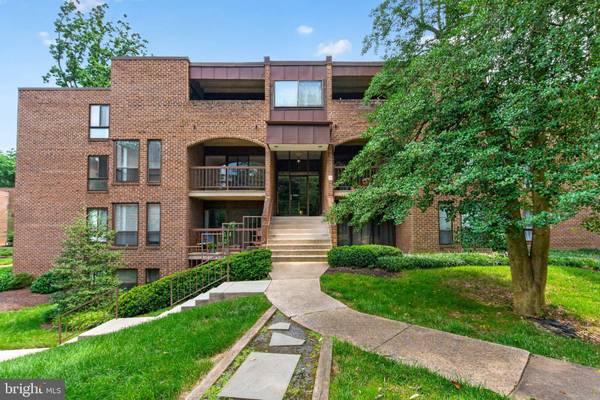 11232 CHESTNUT GROVE SQ #233
