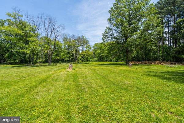 5619 WHARTON LN, Centreville, VA 20120
