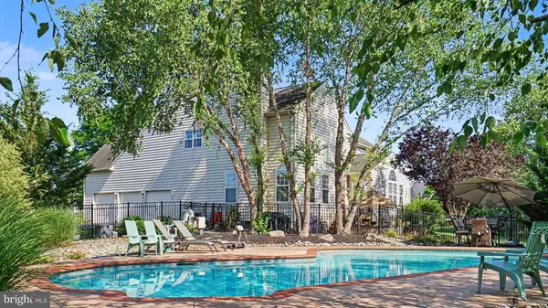2011 WILLOWWOOD DR, Royersford, PA 19468