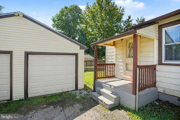 935 HILLSIDE AVE, Upper Chichester, PA 19061