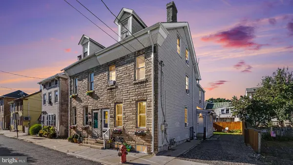 253 WALNUT ST