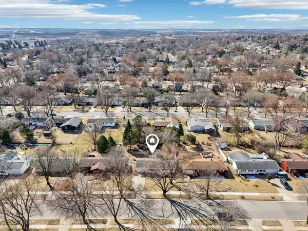 5741 KRONCKE Drive, Madison, WI 53711-3542