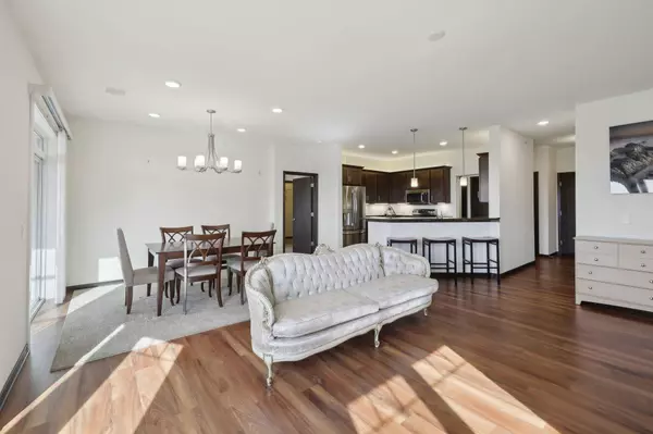 11 Glen Brook Way #206, Fitchburg, WI 53711