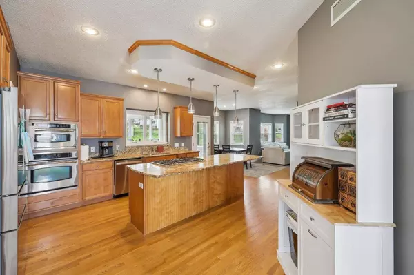 906 James Court, Waunakee, WI 53597