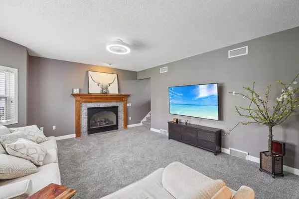 906 James Court, Waunakee, WI 53597