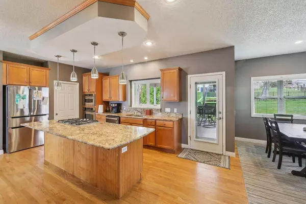 906 James Court, Waunakee, WI 53597