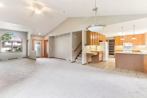 1402 Danbury Bay, Waunakee, WI 53597