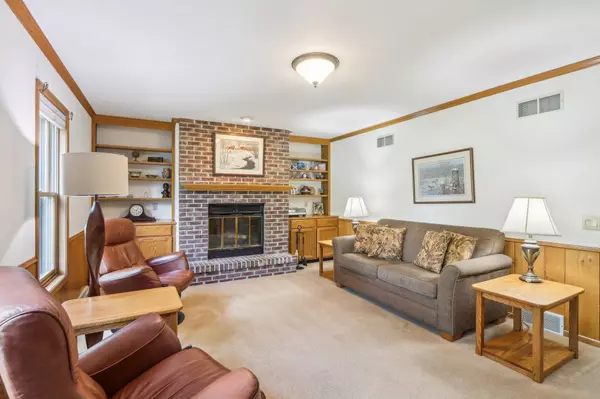 1101 Dover Court, Waunakee, WI 53597