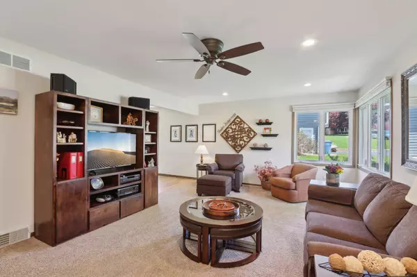 103 Winston Way, Waunakee, WI 53597