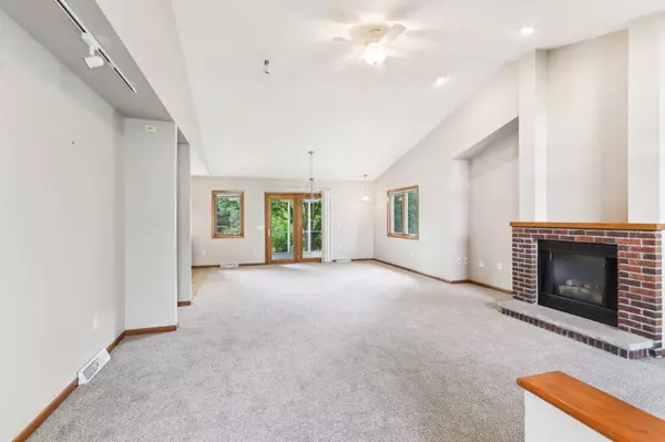 1402 Danbury Bay, Waunakee, WI 53597