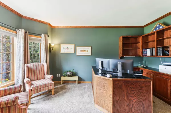 902 Lexington Way, Waunakee, WI 53597