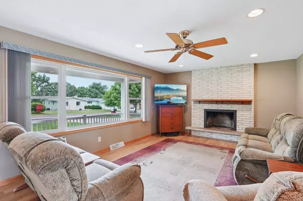 6107 Imperial Drive, Waunakee, WI 53597