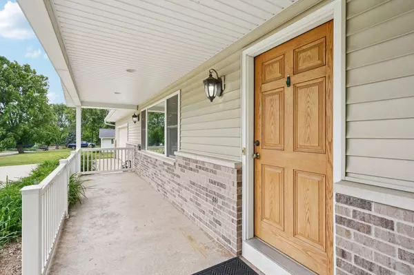 6107 Imperial Drive, Waunakee, WI 53597