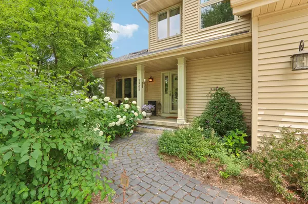 1908 Winchester Way, Waunakee, WI 53597