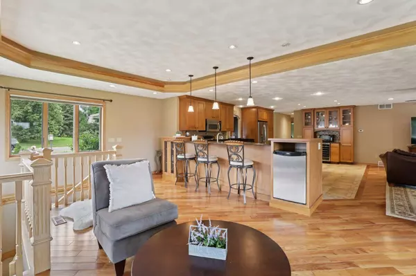 800 Lexington Drive, Waunakee, WI 53597