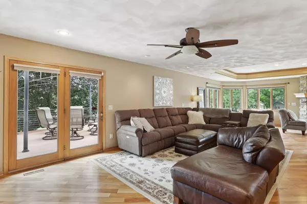 800 Lexington Drive, Waunakee, WI 53597