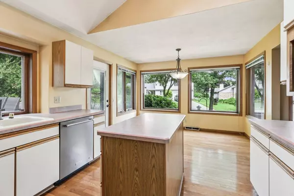 13 Apple Hill Circle, Madison, WI 53717