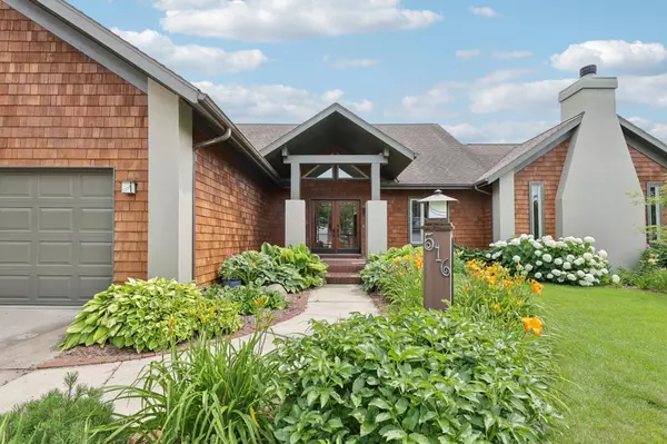 516 Hawthorn Court, Cottage Grove, WI 53527